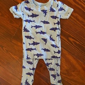 Boys shark pajamas